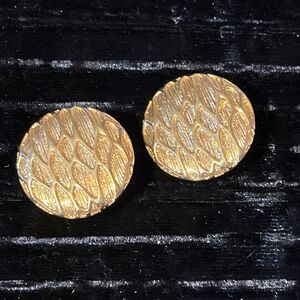 Stunning Daniel De Fasson Textured Goldtone Fishnet Disc Clip On Earrings